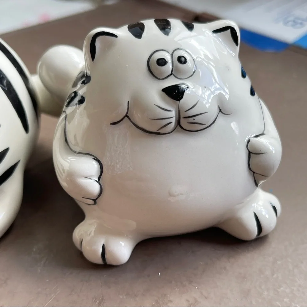 Pier 1 Fat Cat Ceramic Salt & Pepper Shakers
